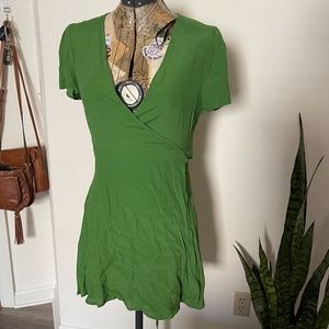 Emerald Green Forever 21 Short Sleeve Wrap Mini Dress Size Large